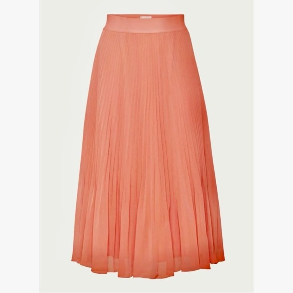 Aritzia Wilfred Twirl Pleated Midi Skirt - Coral peach colour.